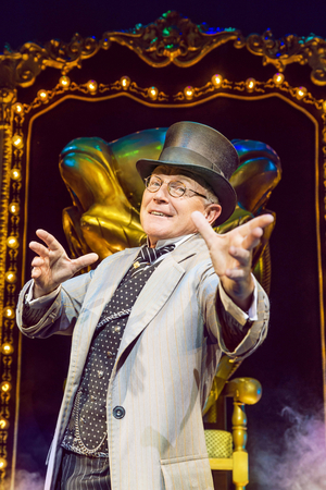 WICKED Will Welcome Back Mark Curry as The Wizard Image