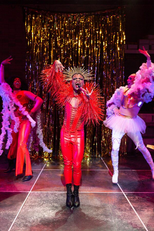 Review: KINKY BOOTS, Queen's Theatre, Hornchurch 