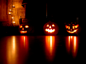 DESTINATIONS FOR THIS SEASON OF FUN AND FRIGHTS Image