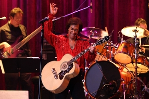 Feature: Neil Diamond The Tribute Starring Rob Garrett Begins Residency at Alexis Park Resort Image
