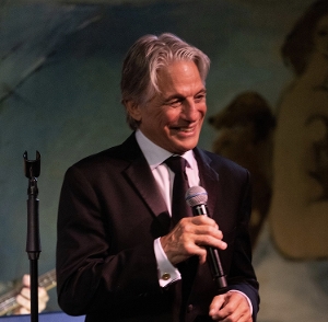 Tony Danza Brings STANDARDS & STORIES Back To Café Carlyle 
