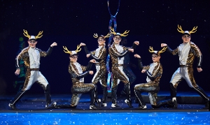 Feature: CIRQUE'S TWAS THE NIGHT BEFORE... at KC Music Hall Image