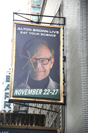 Alton Brown Joins THE WORST COOKS IN AMERICA  Image