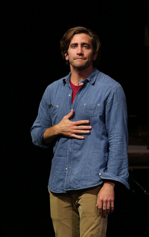 Jake Gyllenhaal To Produce And Star In FUN HOME Film Adaptation; Sam Gold To Direct Image
