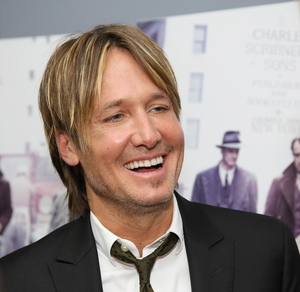 Keith Urban Performs Surprise Live Show at Drive-In Movie Theatre  Image