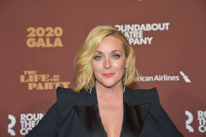 Jane Krakowski to Host NAME THAT TUNE Reboot on FOX Image