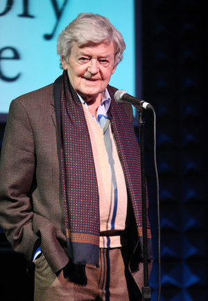 The Royal Alexandra Theatre to Dim Lights in Honor of Actor Hal Holbrook 