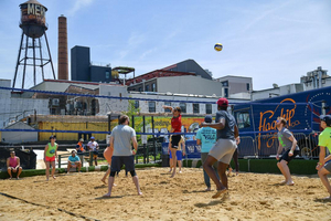 FOX HOSPITALITY GROUP ANNOUNCES BK BACKYARD BAR Image