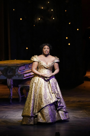 Review: Are Met Audiences Blue? Yes, Because TRAVIATA Has an Angel Image