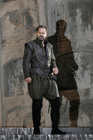 Review: DON CARLO Returns to the Met, This Time in Italian Image