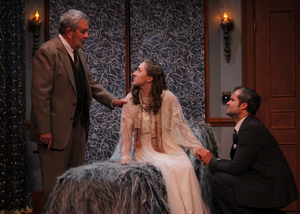 Review: DRACULA at Elmwood Playhouse 