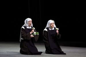 Review: Exquisitely Subtle CARMELITES Makes Another of Its Brief Stops at the Met Image