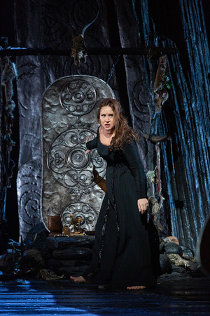 Review: Oh Goddess, Bellini's NORMA Returns to the Met  Image