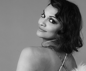 Soprano Danielle de Niese Speaks Out Against ACE Opera Cuts Image