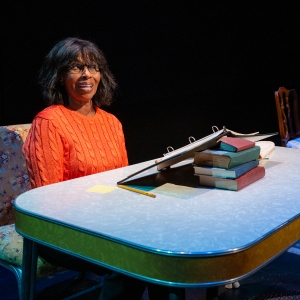 Photos: Kate Burton and Pauletta Washington Star In PEN PALS At The Theatre at St Cle Photo