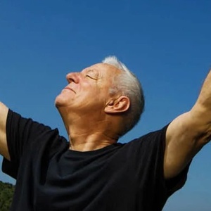 Tommy Emmanuel CGP To Bring LIVING IN THE LIGHT Tour To Bilheimer Capitol Theatre Photo