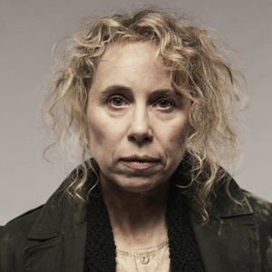 Cast Set For MOTHER COURAGE AND HER CHILDREN at Shakespeare's Globe Photo