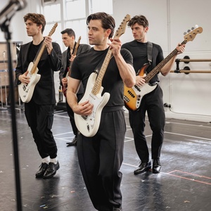 Photos: JERSEY BOYS 20th Anniversary UK & Ireland Tour in Rehearsal Photo