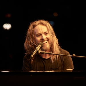 Tim Minchin Will Perform AN UNFUNNY* EVENING WITH TIM MINCHIN AND HIS PIANO in London Photo