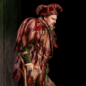 Photos: Lyric Opera of Chicago Presents Verdis RIGOLETTO Photo