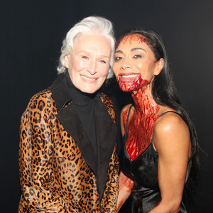 Glenn Close Details Opening Scene of SUNSET BOULEVARD Movie Musical Photo