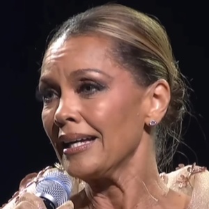 Video: Vanessa Williams Sings Children Will Listen at Signature Theatre Gala Photo