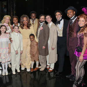 Photos: Oprah Winfrey Poses Backstage with the Cast of RAGTIME Photo