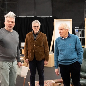 Photos: IM SORRY, PRIME MINISTER in Rehearsal Photo