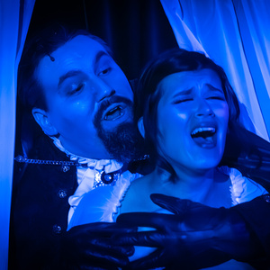 Photos: First look at Rise Up Art Alliance Community Theatre’s DRACULA Photo