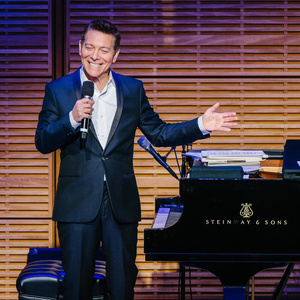Review: Michael Feinstein Takes Us Away From It All at Carnegie Hall Photo