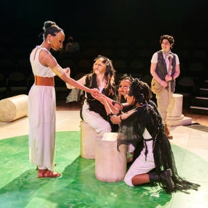 Photos: First Look at First Stage's THE GRACIOUS SISTERS Photo
