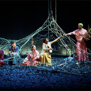 REVIEW: The Festival d'Avignon Presents NOUS OU LE PARADOXE DU HÉRISSON By Muriel Im Photo