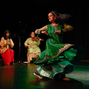 Sonia Sabri Company Brings ROSHNI to Scarboroughs Stephen Joseph Theatre Photo