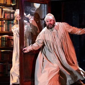 Review Roundup: CHRISTMAS CAROL GOES WRONG Opens At The Apollo Theatre Photo