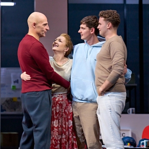 Photos: Mark Strong, Lesley Manville, and More Star In OEDIPUS West End Photo