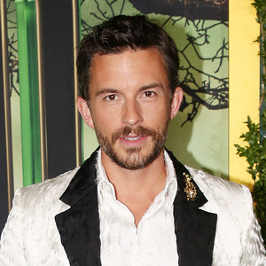 Jonathan Bailey Departs SUNDAY IN THE PARK WITH GEORGE, Following Ariana Grande's Dep Photo