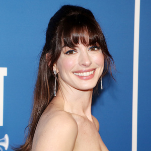 Video: Anne Hathaway Reflects on Early Career Start at Paper Mill Playhouse Photo