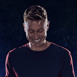 Russell Howard Will Embark on Australian Tour in 2024 Photo