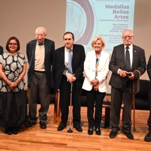 El Inbal Reconoce Trayectoria De Sara Topelson, Enrique Ortiz, Gabriel Mérigo Y Sal Photo