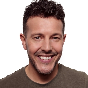 Lee Latchford-Evans Joins Select Performances of the UK Tour of & JULIET Photo