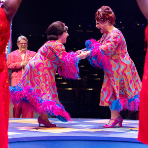 Photos: Ginger Minj Stars as Edna Turnblad in HAIRSPRAY at Broadway Sacramento Photo