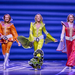 Photos: New Cast Joins MAMMA MIA! in London's West End Photo
