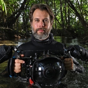 Thomas Peschak Joins NATIONAL GEOGRAPHIC LIVE at Massey Hall Photo