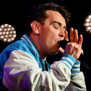 Photos: Michael Longoria Hosts Release Party For 'Catch A Wave' Photo