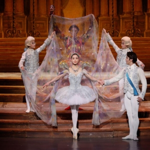 CINDERELLA Ballet Comes to the New National Theatre, Tokyo Photo