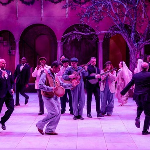 Photos: MUCH ADO ABOUT NOTHING At Chicago Shakespeare Theatre Photo