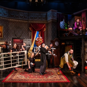 THE PLAY THAT GOES WRONG Will Hold First ASL Interpreted Performance Photo