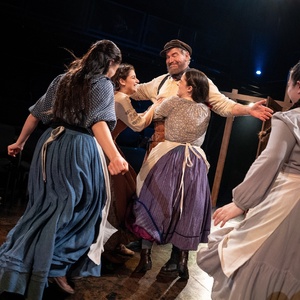 Photos: Douglas Sills and More in FIDDLER ON THE ROOF at Signature Theatre Photo