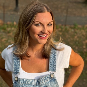 International Songwriting Competition Winner Katie Dwyer Will Perform NYC Family Show Photo