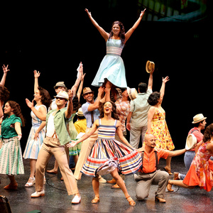 Photos: ON YOUR FEET! Now Playing at North Shore Music Theatre Photo